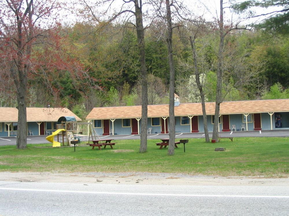 Warrensburg Inn & Suites - 6 Mi To Lake George Bagian luar foto