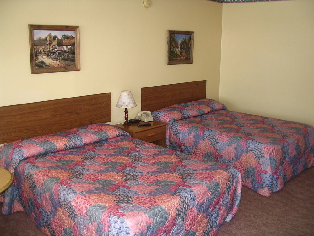 Warrensburg Inn & Suites - 6 Mi To Lake George Bagian luar foto
