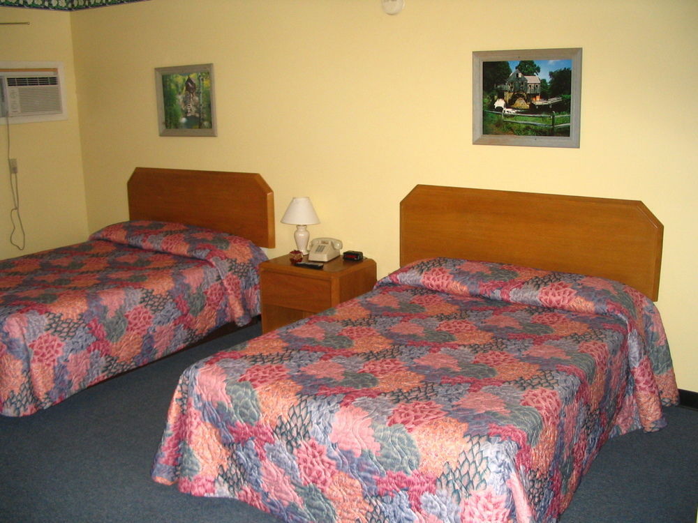 Warrensburg Inn & Suites - 6 Mi To Lake George Bagian luar foto