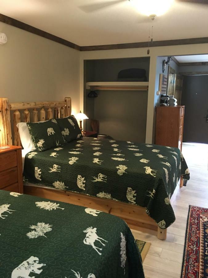 Warrensburg Inn & Suites - 6 Mi To Lake George Bagian luar foto