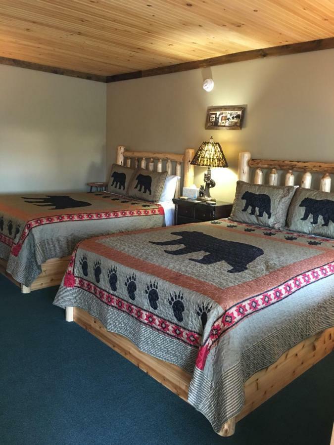 Warrensburg Inn & Suites - 6 Mi To Lake George Bagian luar foto