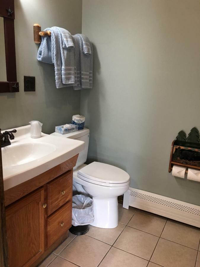 Warrensburg Inn & Suites - 6 Mi To Lake George Bagian luar foto